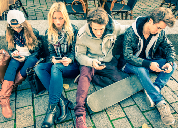 Nomofobia: adictos al móvil